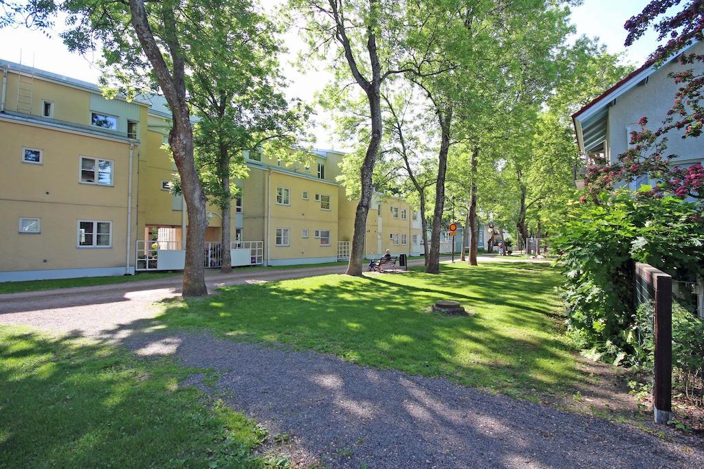 Majoitushuoneisto Tuomipuisto Apartman Naantali Kültér fotó