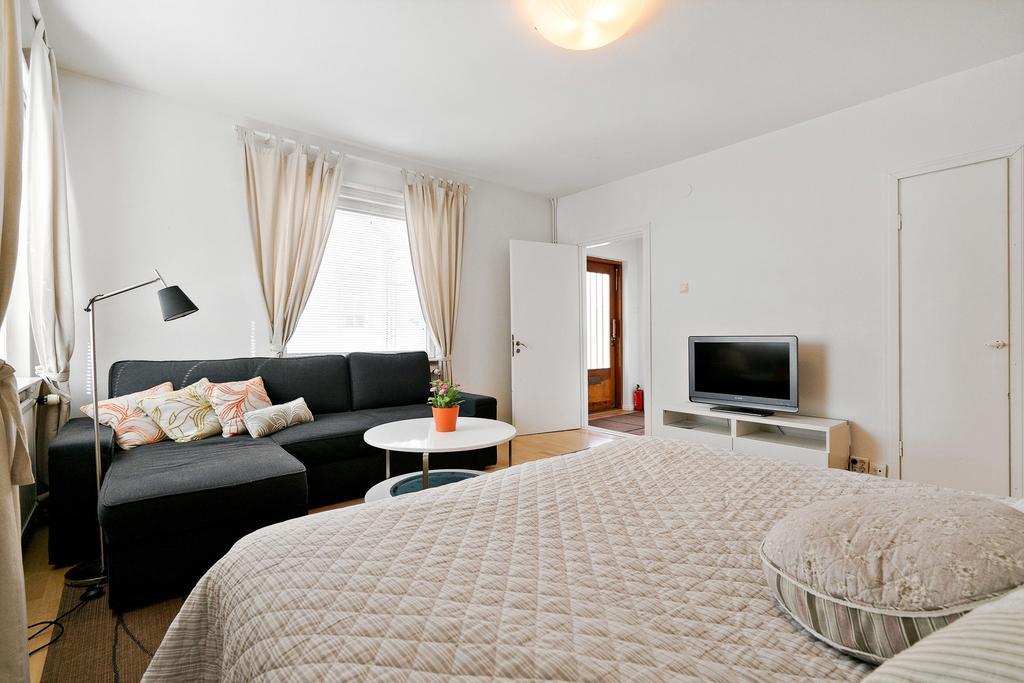 Majoitushuoneisto Tuomipuisto Apartman Naantali Kültér fotó
