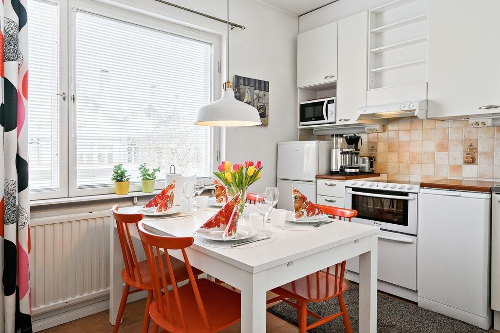 Majoitushuoneisto Tuomipuisto Apartman Naantali Kültér fotó