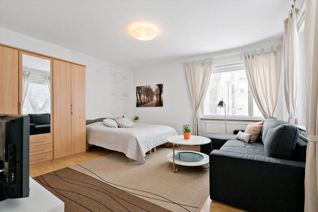Majoitushuoneisto Tuomipuisto Apartman Naantali Kültér fotó