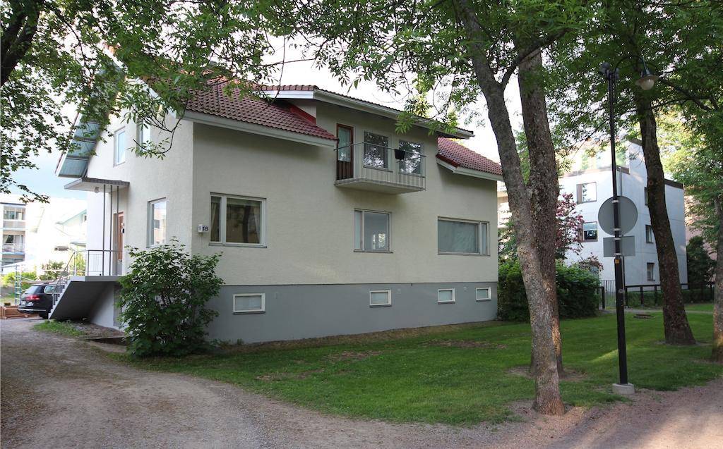 Majoitushuoneisto Tuomipuisto Apartman Naantali Kültér fotó