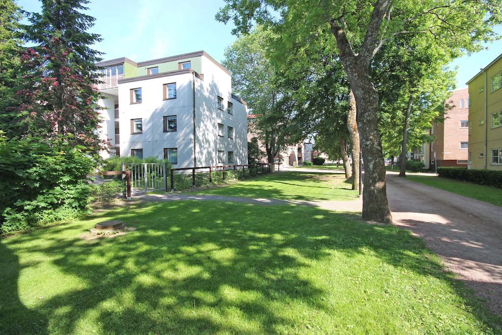 Majoitushuoneisto Tuomipuisto Apartman Naantali Kültér fotó