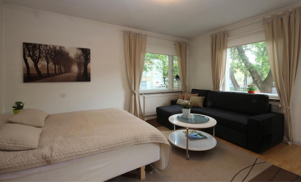 Majoitushuoneisto Tuomipuisto Apartman Naantali Szoba fotó